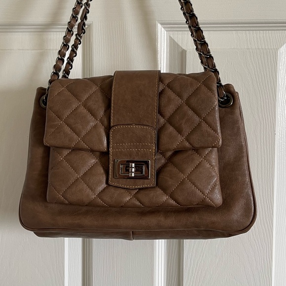 Quilted convertible handbag - Picture 2 of 10